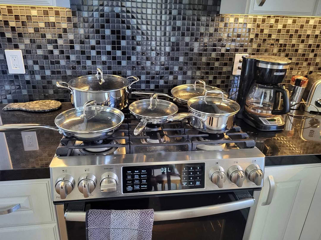 12 Piece Hybrid Ultimate Pots and Pans Set - Image 3
